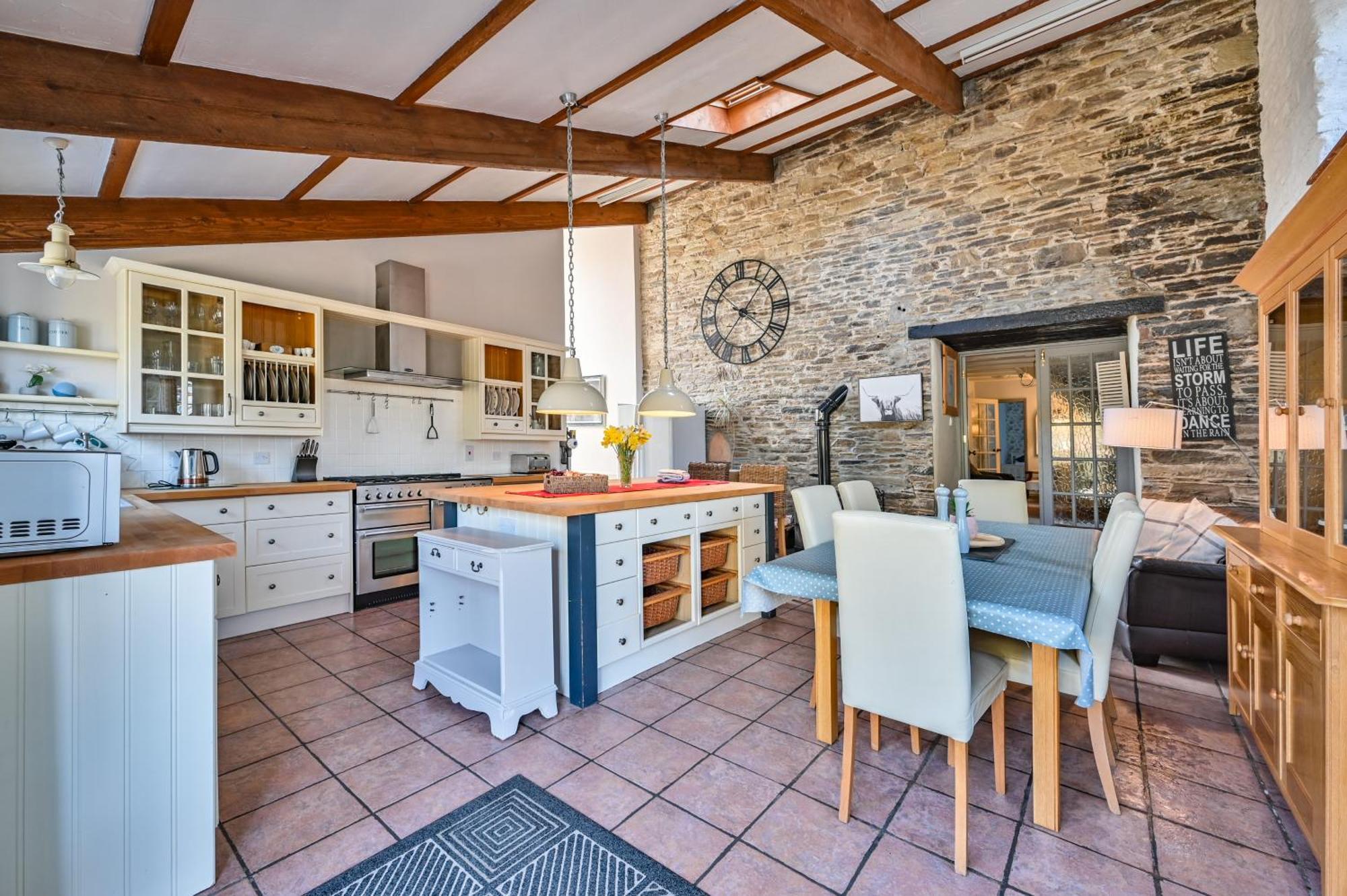 Polean Farm Cottages - With Free Animal Feeding And Pony Rides And Free Access To A Nearby Pool 루 외부 사진